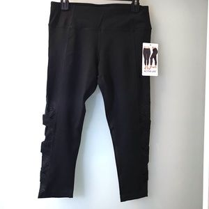 NWT Active Life Leggings (capri) Black M
